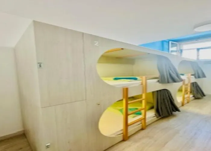 Fantasy Hostal Oporto