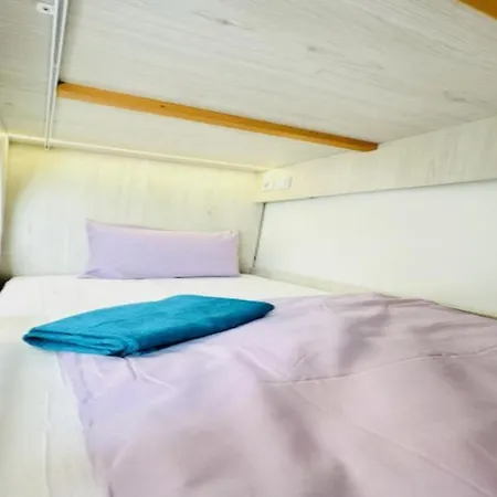 Fantasy Hostel *